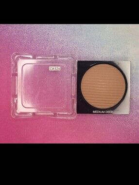 Chanel Les Beiges Healthy Glow Luminous Colour Medium Deep